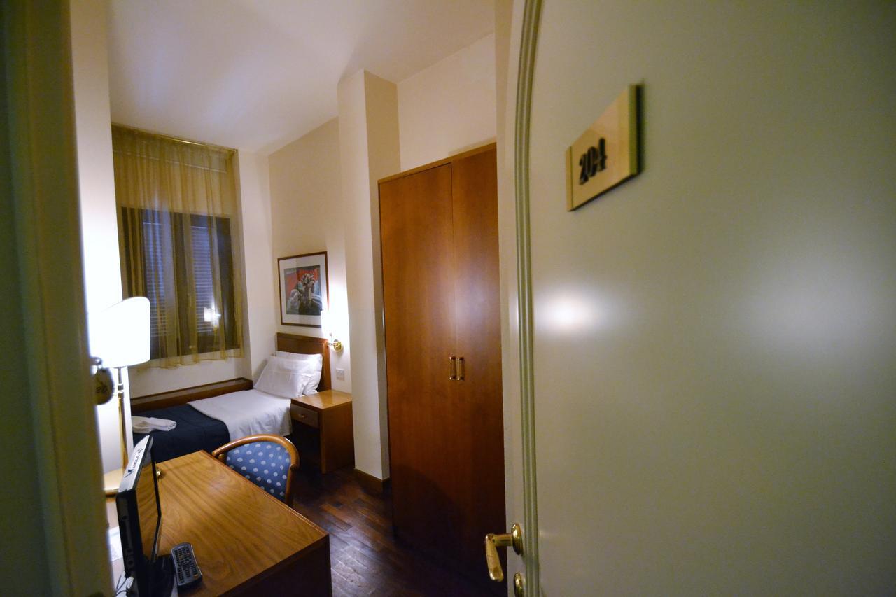 Hotel Posta Cecina  Exterior photo