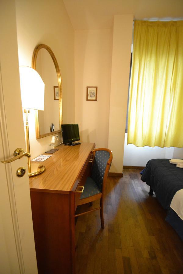 Hotel Posta Cecina  Exterior photo