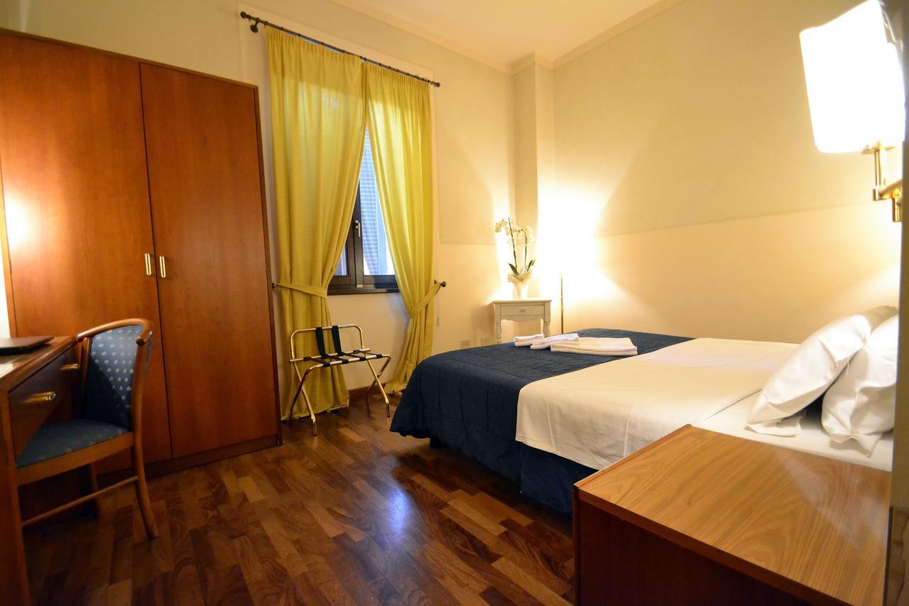 Hotel Posta Cecina  Exterior photo